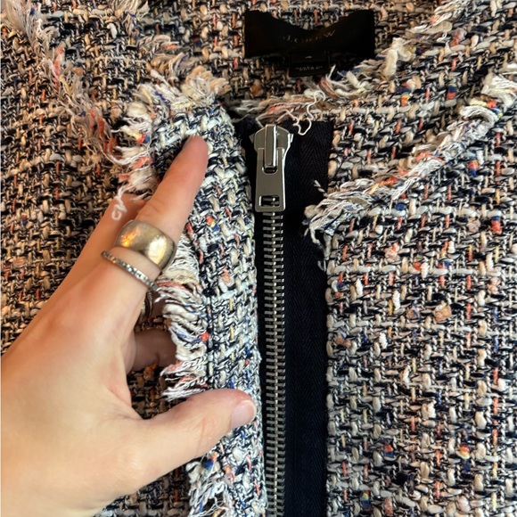 Jcrew Women Tweed Lady Jacket size 4, fits like a 2 - Picture 2 of 5
